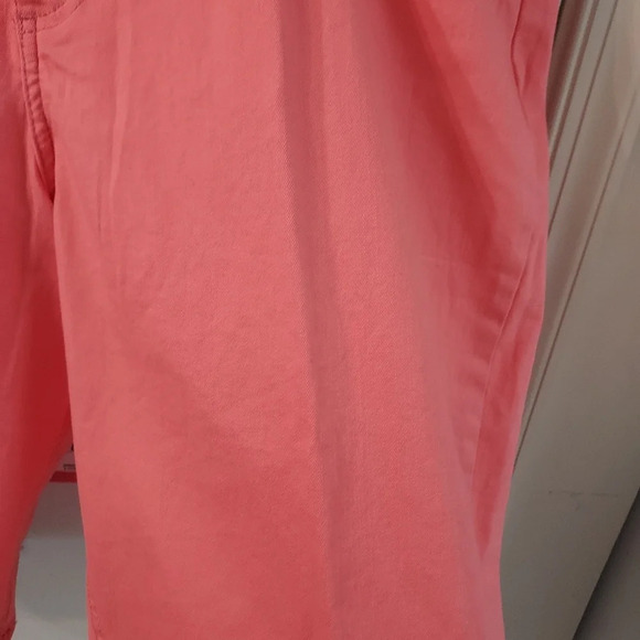 Riders by Lee Coral Elastic Waistband Shorts in Size 24W - Picture 5 of 9